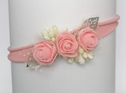 Opaska bezuciskowa roczek wesele chrzest gumka różyczki róże piankowe