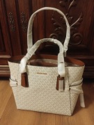 Shopperka Voyager nowa kupiona w salonie.