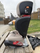 Fotelik samochodowy Chicco 15-36 kg