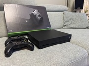 Konsola Microsoft Xbox One X 1TB + 2 Pady