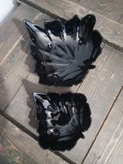 Szklane patery miski owocarki  w kształcie liścia czarne Vintage