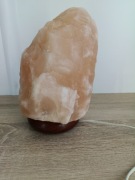 Lampa solna z naturalnej soli himalajskiej – 23 cm