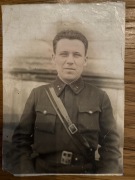 Zdjęcie Żołnierska fryzura wojskowa butonierka Charków (1141)   