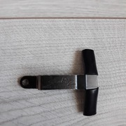 WSPORNIK SOUBITEZ DO MOCOWANIA LAMPKI TYLNEJ NA PIWOT.