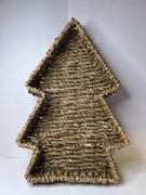 Choinka w koszyczku z trawy morskiej świąteczna dekoracja