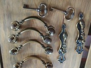 Zestaw okucia meblowe uchwyty do komody Klucz  szyld gałka Bosetti Marella 