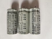 Kondensator ELWA 2200uF 25V