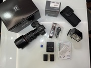 Canon R6 + Obiektyw 24-70 f2.8 L + SD 256GB + adapter EF-EOS R + lampa