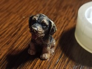 Figurka psa nieznana