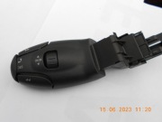 Przełącznik sterowania radiem przy kierownicy