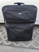 Walizka podrozna duża na kółkach. Pierre Cardin