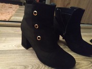 Czarne zamszowe  botki ocieplone słupek___39