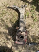 Zwrotnica prawy przód Audi A8D2 LIFT 4.2 AQF ZELIWNA 4D0407258R