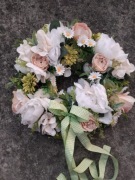 Wianek ze sztucznych kwiatów całoroczny