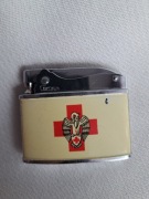 Zapalniczka kolekcjonerska Coronet czerwony krzyż . Benzynowa .  