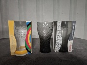 Trzy szklanki Coca cola