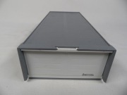 Dwa magazynki z kompletem slajdów