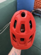 Zestaw rowerowy – kask, sakwa, bidon, żelowa nakładka na siodełko