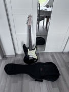Zestaw gitara elektryczna Aria 714 i wzmacniacz Roland micro cube