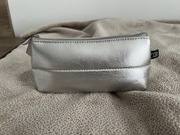 RVB Lab NOWA kosmetyczka srebrna miękka pikowana podręczna piórnik