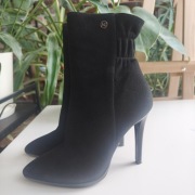 Botki damskie z naturalnej skóry zamszowej na wysokim obcasie 