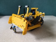 LEGO technic 42028 , spychacz, buldożer.