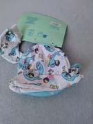 2 Czapeczki i para rękawiczek 