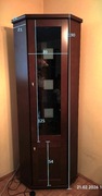 Witryna oszklona, szafka narożna z litego drewna z oświetleniem półek