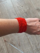 Bransoletka z czerwonych koralików hand made wiele sznurków kod1026