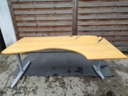 Biurko Kinnarps 210x120  Dostępne 2 sztuki