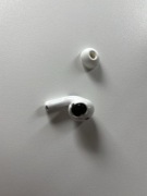 AirPods Pro 2 - lewa ok, prawa uszkodzona mechanicznie