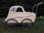 Wózek retro do wożenia dzieci