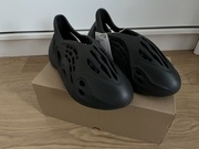 Yeezy Foam Runners „Onyx” rozmiar 44.5