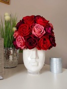 Flower box doniczka twarz welurowe róże