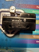 097 Łącznik krańcowy Z15GW2255-OMRON