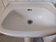 wyposażenie łazienki, umywalka i podstawa