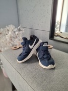 Buty sportowe adidasy dla chłopca Nike r.25