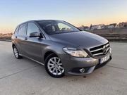 Mercedes-Benz B180