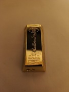 Zapalniczka kolekcjonerska w postaci sztabki złota 