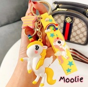 Brelok, zawieszka do kluczy lub plecaka