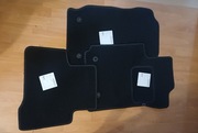Suzuki Grand Vitara 2005- dywaniki welurowe nowe 2x przód, 1x tył p