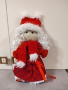 Lalka w świątecznym stroju prezent dla dziecka