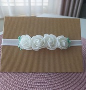 Opaska z różyczkami na chrzest, urodziny, wesela 