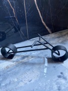 Stojak metalowy na butelkę wina, wódki, whisky 