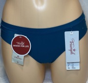 Triumph NOWE! majtki one-size 36-42 Smart Micro Brazilian String morski