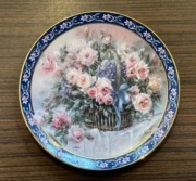 LENA LIU Śliczny talerz ozdobny porcelanowy kwiaty 