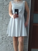 Sukienka z koronką elegancka roz S