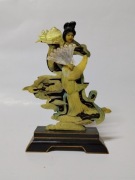 stara chińska rzeźba z masy perłowej