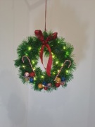 Wianek świąteczny na drzwi 