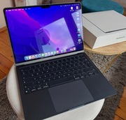 MacBook Air 13,6 cala / Apple M2 / 8 GB RAM / 512 GB SSD stan idealny